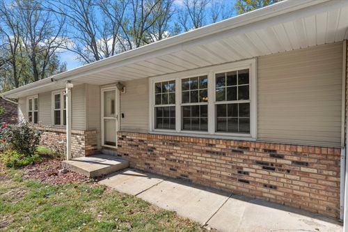 1101 Mcdougal Rd, Mahomet, IL, 61853-3519 | Card Image