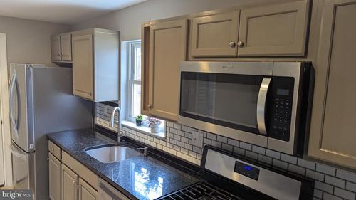 113 Colburn Dr, MANASSAS PARK, VA, 20111-1851 | Card Image