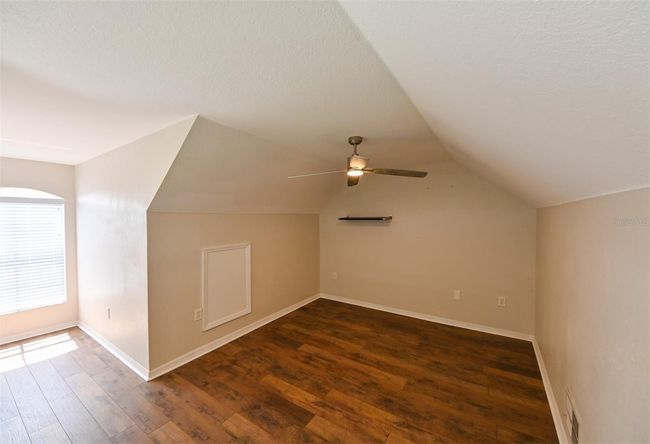 9730 - 9730 Lake Chase Island Way, Condo with 3 bedrooms, 2 bathrooms and null parking in TAMPA FL | Image 11