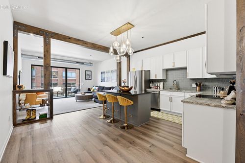 305-1924 N Hubbard Street, Milwaukee, WI, 53212 | Card Image