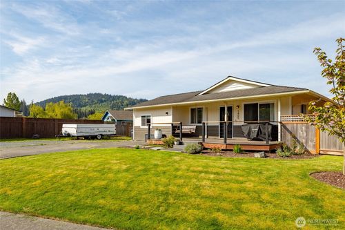 1405 S 27th St, Mount Vernon, WA, 98274-6112 | Card Image