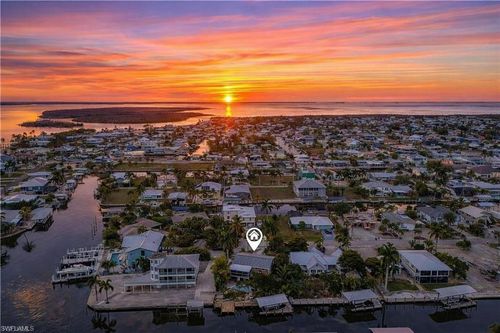 2206 Lemon St, SAINT JAMES CITY, FL, 33956-2025 | Card Image