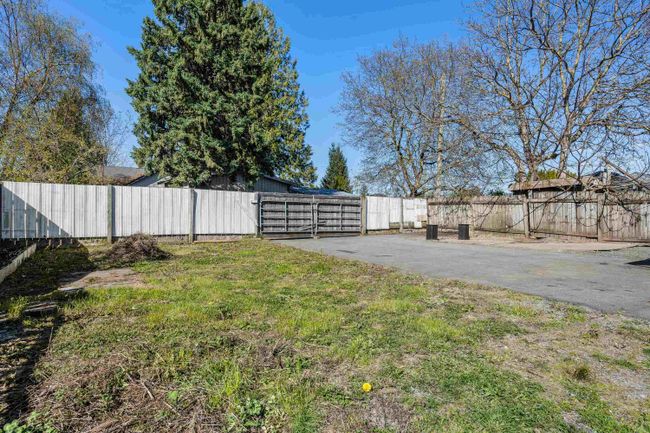 46073 Fourth Avenue, House other with 3 bedrooms, 2 bathrooms and 10 parking in Chilliwack BC | Image 18
