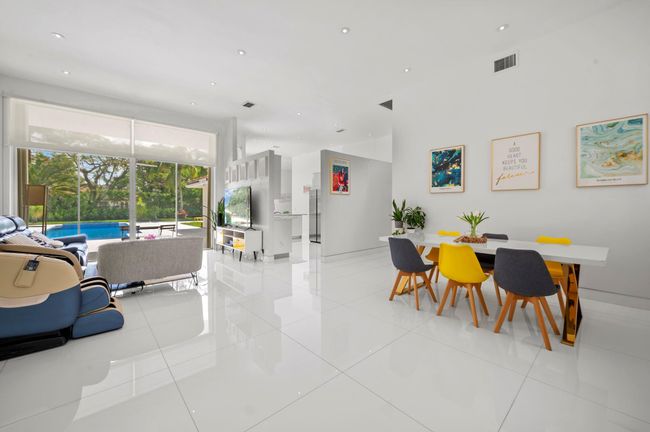 2904 Oakbrook Dr, House other with 5 bedrooms, 4 bathrooms and null parking in Weston FL | Image 6