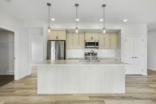 1201 - 220 Seton Grove Se, Condo with 2 bedrooms, 2 bathrooms and 1 parking in Calgary AB | Image 4