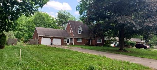 3749 Staunton Dr, Youngstown, OH, 44505-1941 | Card Image