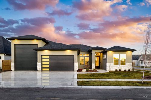 822 N Danville Ave, Eagle, ID, 83616-1511 | Card Image