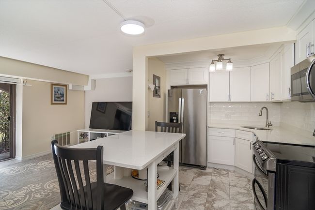 3 - 685 Oak St, Condo with 1 bedrooms, 1 bathrooms and 1 parking in Brockton MA | Image 12