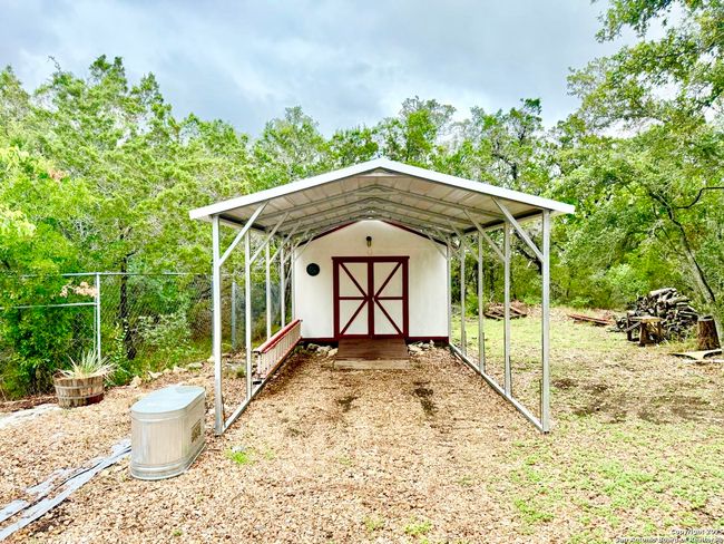 1085 Zane Grey Ln, House other with 4 bedrooms, 3 bathrooms and null parking in Spring Branch TX | Image 24
