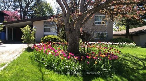 5 Cottonwood Dr, North York, ON, M3C2B3 | Card Image