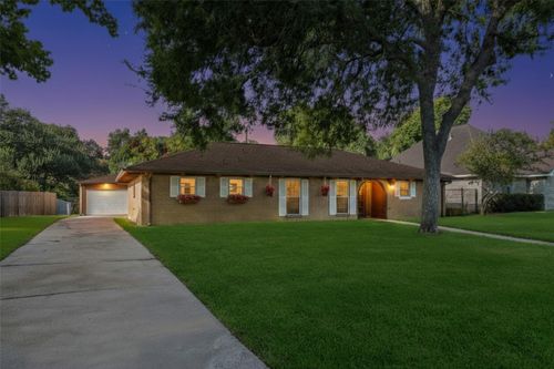 7714 Pecanwood St, Hitchcock, TX, 77563-1822 | Card Image