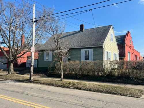 667 32nd St, Erie, PA, 16508-2641 | Card Image