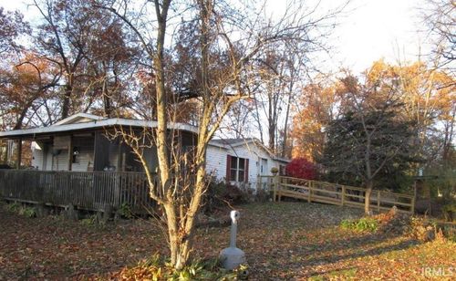 2558 S Pence St, Albion, IN, 46701-9461 | Card Image