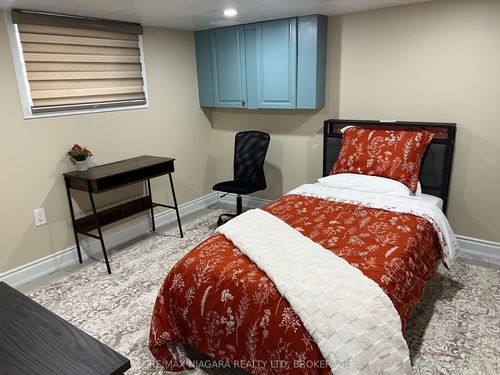 lower-3968 St Peter Street, Niagara Falls, ON, L2J2N8 | Card Image