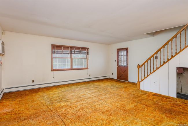 2 Edge Ln, House other with 4 bedrooms, 2 bathrooms and null parking in Wantagh NY | Image 5