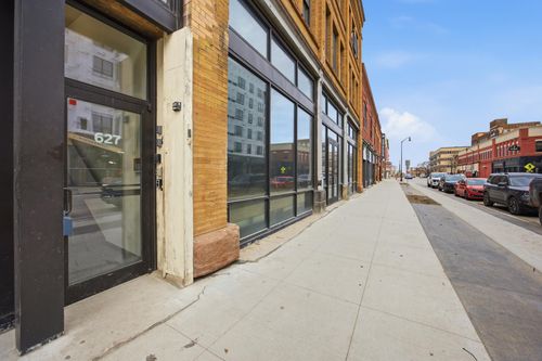 206-627 Np Ave N, Fargo, ND, 58102-4916 | Card Image