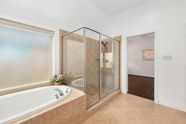 2314 Laurel Loch Ln, House other with 4 bedrooms, 2 bathrooms and 2 parking in Pearland TX | Image 24