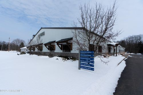 538 Maple Ave, Saratoga Springs, NY, 12866-5857 | Card Image