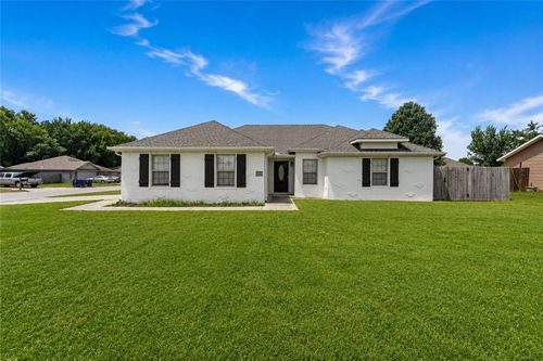 1600 Whirlaway Ln, Prairie Grove, AR, 72753-8234 | Card Image