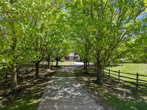 16455 11th Concession, Schomberg, ON, L0G1T0 | Card Image