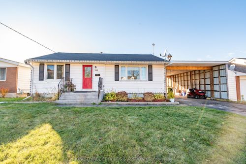 386 Fraser St, Pembroke, ON, K8A1Y6 | Card Image