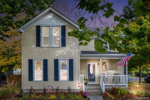 315 E Main St, Vernon, MI, 48476-9121 | Card Image