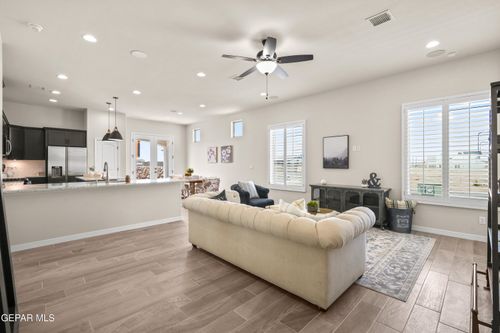 605 Bluegruff Street, Horizon City, TX, 79928 | Card Image