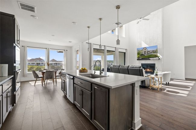 1045 Siena Sunset Rd, House other with 5 bedrooms, 5 bathrooms and 4 parking in Leander TX | Image 6