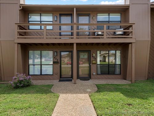 428 S Shawnee Ave, Bartlesville, OK, 74003-3923 | Card Image