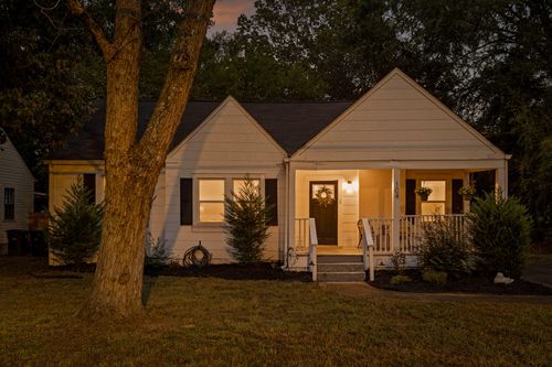 104 N Moore Rd, Chattanooga, TN, 37411-3918 | Card Image