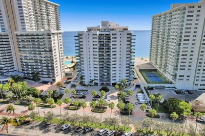 202 - 3430 Galt Ocean Dr, Condo with 2 bedrooms, 2 bathrooms and null parking in Fort Lauderdale FL | Image 2