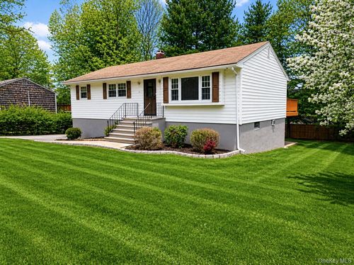 15 Pleasant Drive, Woodbury, NY, 10930 | Card Image