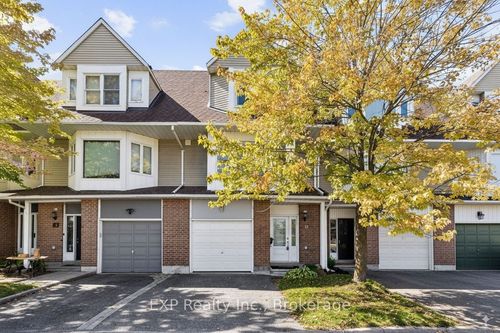 21 Durbin Crt, Ottawa, ON, K2L3T7 | Card Image