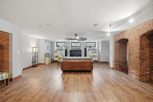 apt-111-235 State St, Springfield, MA, 01103-1740 | Card Image