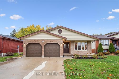 660 Maple Ave N, Listowel, ON, N4W3G5 | Card Image