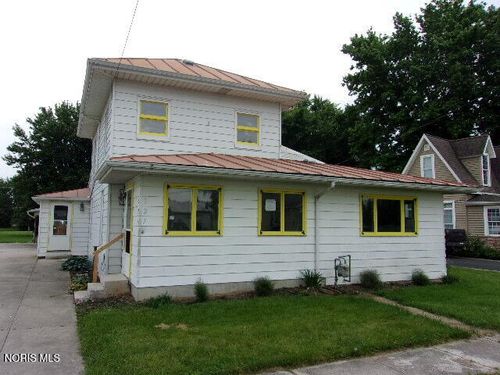 527 West St, Carey, OH, 43316-1421 | Card Image