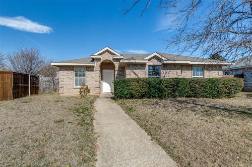 1611 Cedar Bluff Ln, Dallas, TX, 75253-4847 | Card Image