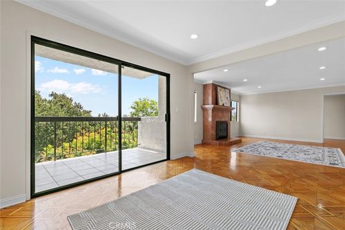 unit-307-635 E Elmwood Ave, Burbank, CA, 91501-2597 | Card Image