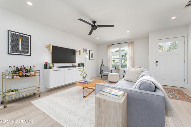 185 Pine St, House other with 3 bedrooms, 2 bathrooms and null parking in ATLANTIC BEACH FL | Image 5