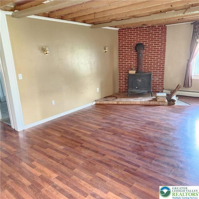2357 Spring St, House other with 6 bedrooms, 2 bathrooms and null parking in Coplay PA | Image 11