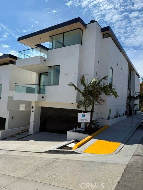 4101 Highland Ave, Manhattan Beach, CA, 90266-3029 | Card Image