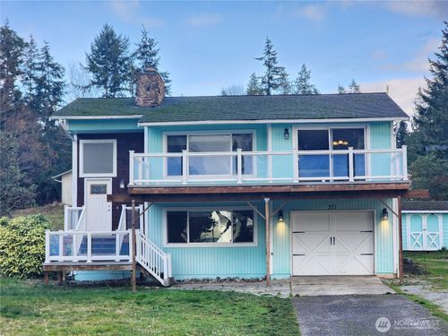 371 Melissa St, Camano Island, WA, 98282-8635 | Card Image