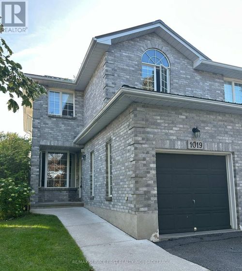 1019 Springfield Dr, Kingston, ON, K7M8V6 | Card Image