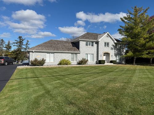 551 83rd St, Burr Ridge, IL, 60527-5986 | Card Image