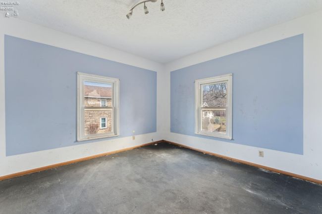34 N Park St, House other with 4 bedrooms, 2 bathrooms and null parking in Oberlin OH | Image 18