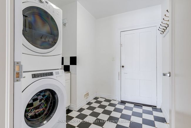 131 Ridge Rd, House other with 3 bedrooms, 3 bathrooms and 8 parking in Stoney Creek ON | Image 11