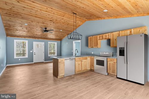 5 Pin Oak Lane, BASYE, VA, 22810 | Card Image