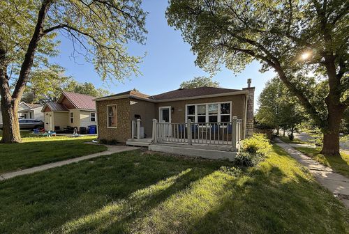 816 8th St, Granite Falls, MN, 56241-1138 | Card Image