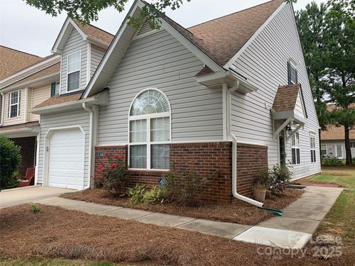 11163 Saintsbury Pl, Charlotte, NC, 28270-1569 | Card Image