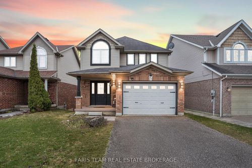 81 Wallace St, Alliston, ON, L9R2G6 | Card Image